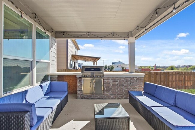 Building Photo - 102 Whitney Dr