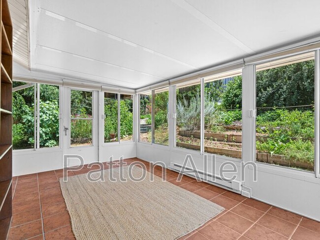 Building Photo - 83 5th Ave