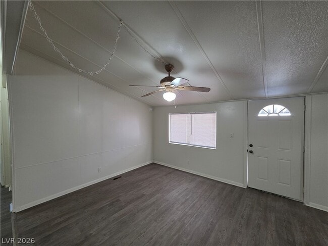 Building Photo - 2916 Gavilan Ln