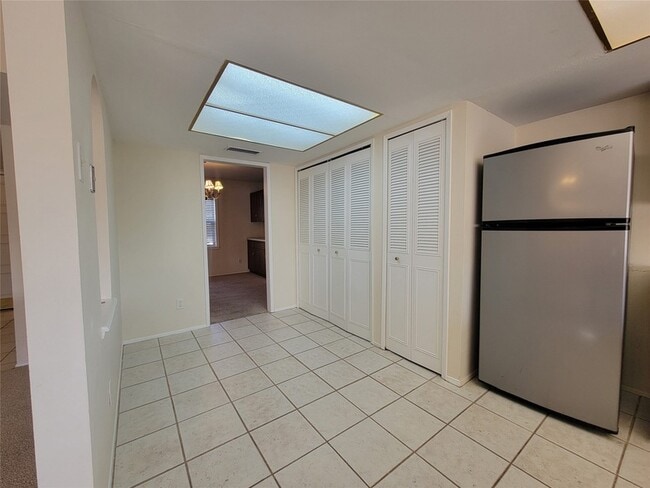 Building Photo - 3014 Flagstone Dr