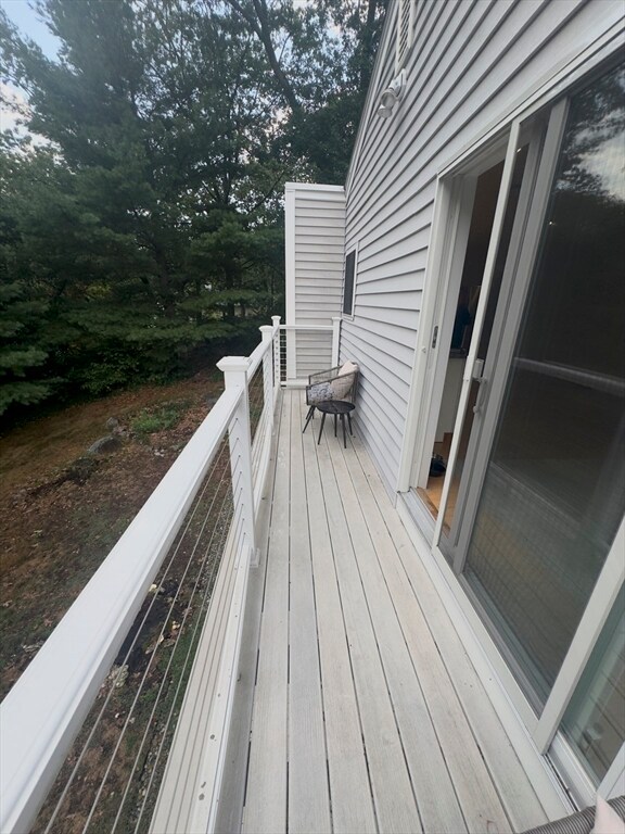 Building Photo - 19 Skyline Dr