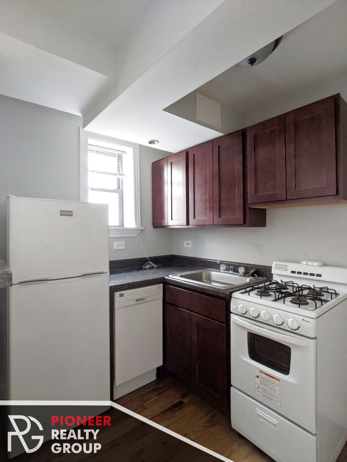 Building Photo - 2842 N Orchard St