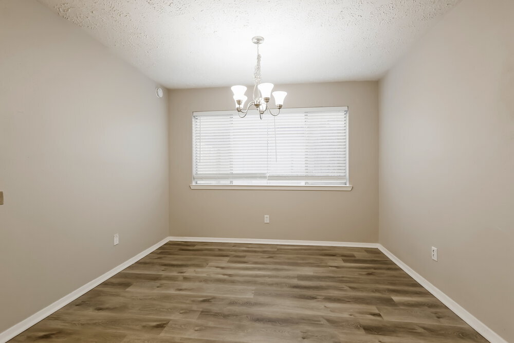 Building Photo - 7411 Skylight Ln