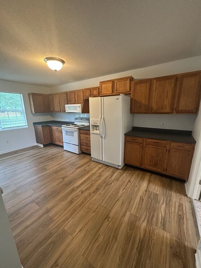 Building Photo - 6250 GA-136