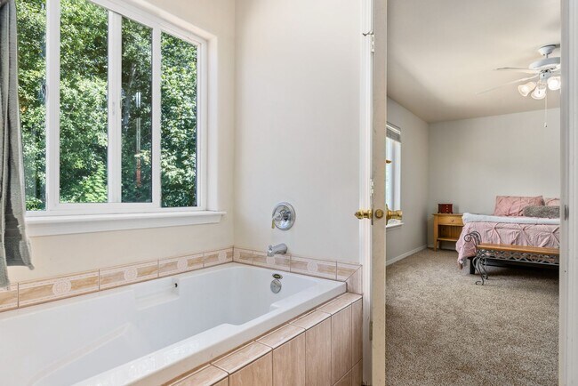 Building Photo - 3 Bd., 2.5 B., home near Barkley Village s...