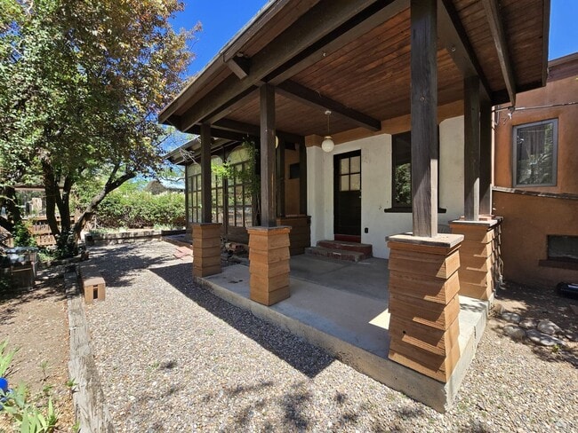 Building Photo - 342 Hillside Ave