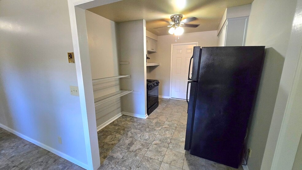 Building Photo - 1503 Golf Club Ln