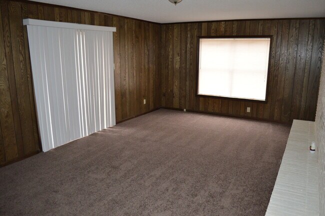 Building Photo - 3974 Auburn Rd