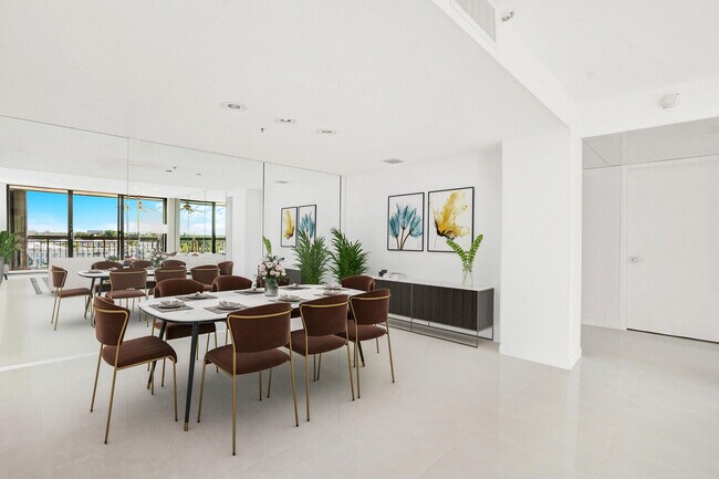 Building Photo - 2697 N Ocean Blvd