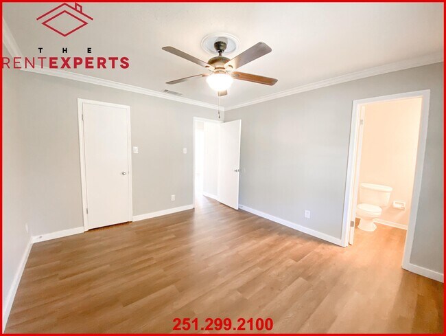 Building Photo - 1075 Seven Hills Curve S