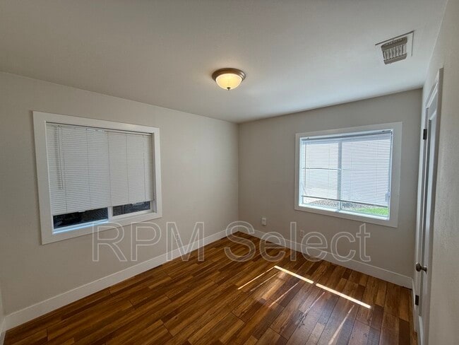 Building Photo - 5021 73rd St