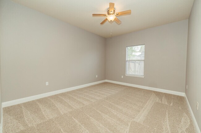 Building Photo - 406 Pendo Pl