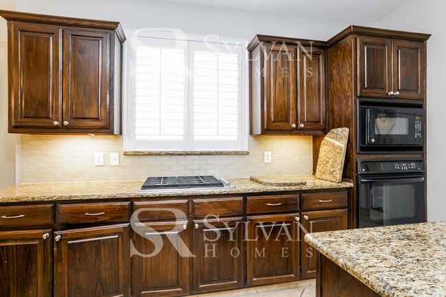Building Photo - The Lifestyle You Deserve.