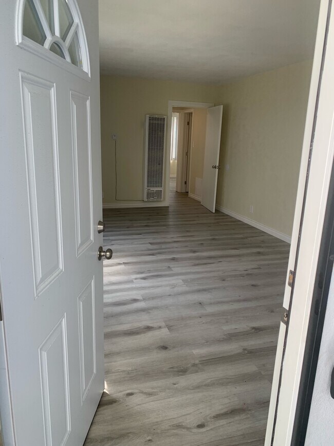 Building Photo - 2228 Thurman Ave