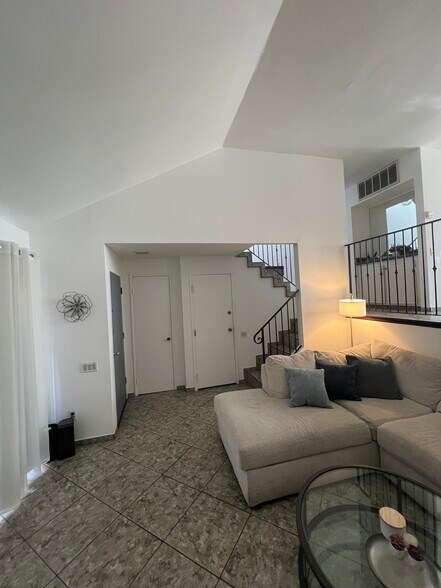 Building Photo - 9601 Sylmar Ave