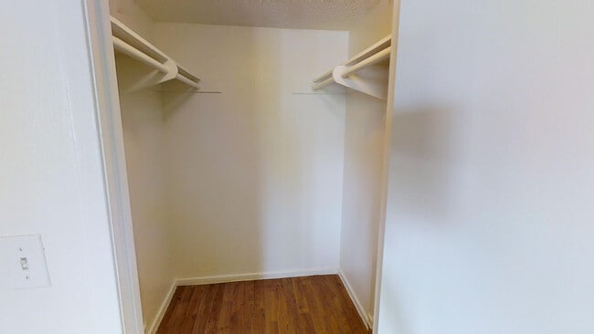Walk In Closet - Sedona Springs