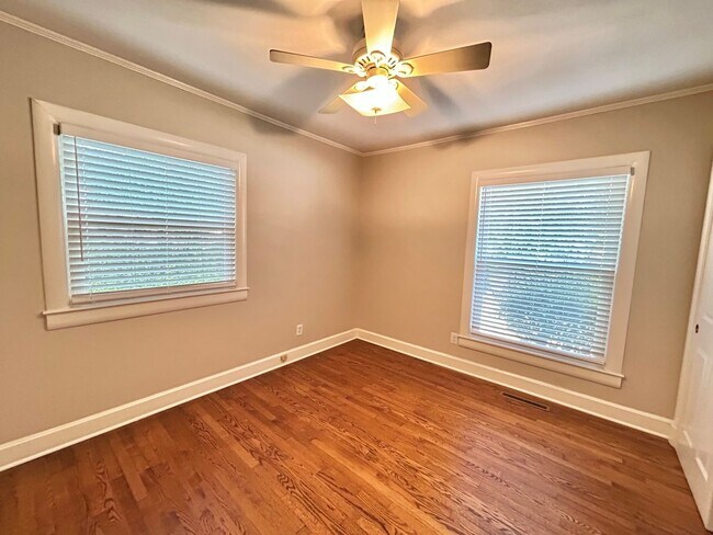 Building Photo - 766 Timber Ln