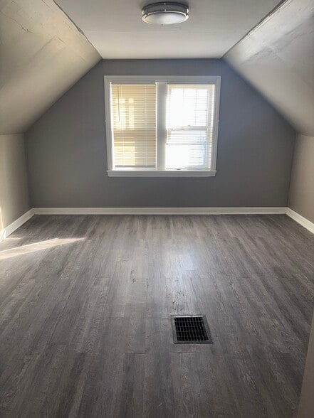 Building Photo - 1534 Orchid Ave