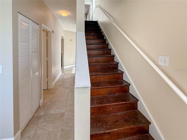 Building Photo - 5701 Bentgrass Dr