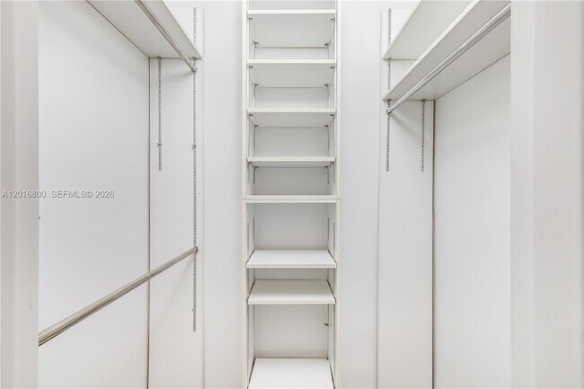 Building Photo - 4925 Collins Ave