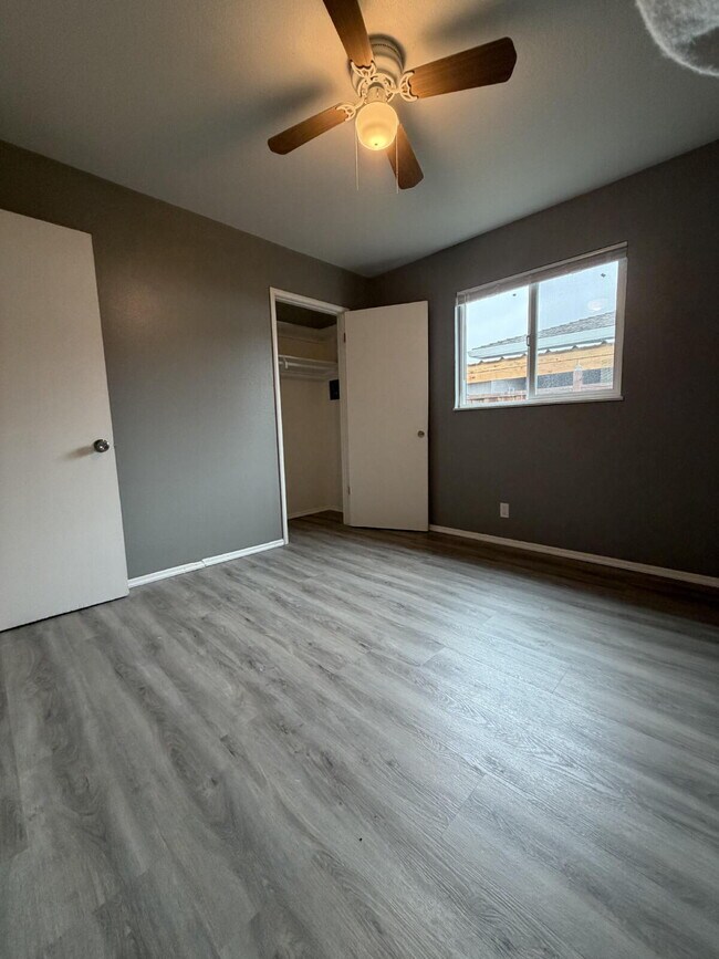 Building Photo - Charming 3-Bed, 2-Bath Gem with 1,372 Sq Ft of Comfort in Modesto!