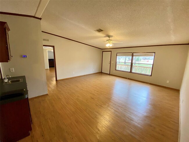 Building Photo - 11273 Camp Creek Way