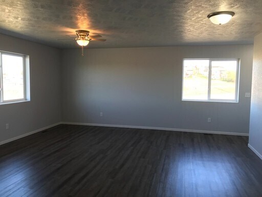 Building Photo - 2 Bed/1 Bath Upstairs Apartment in Brandon, SD!!