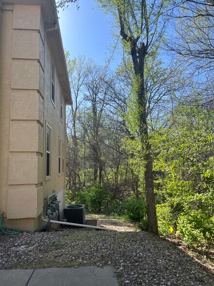 Building Photo - 6432 Pflumm Rd