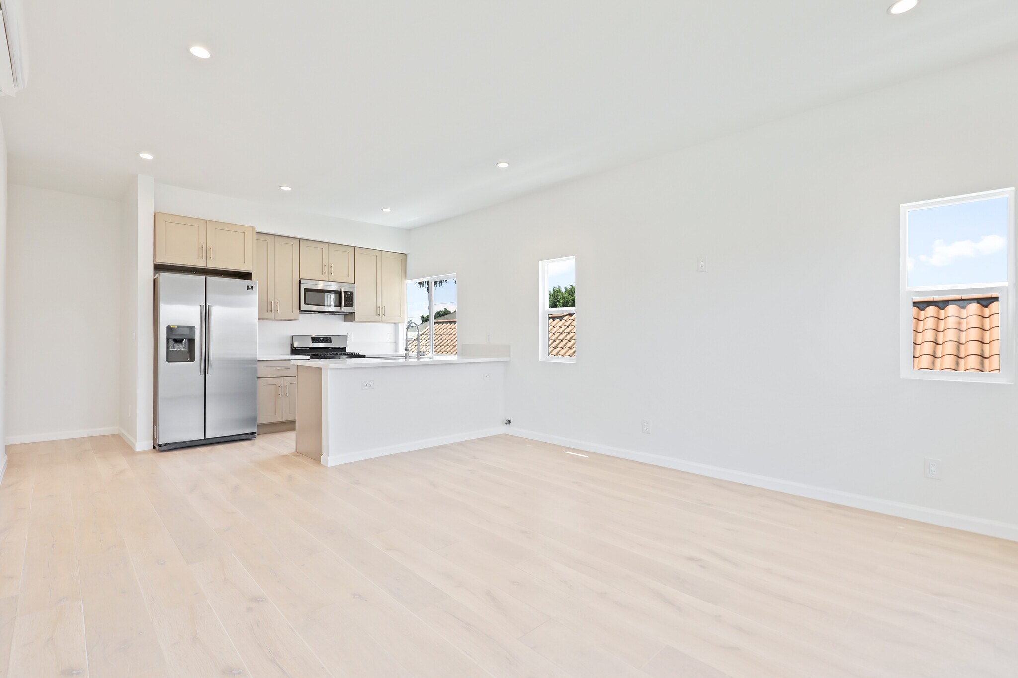 Building Photo - 5234 W 20th St