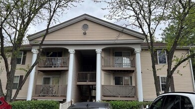 Building Photo - 717 Ridgeside Dr