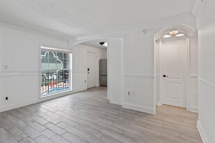 Building Photo - 3245 Virginia St