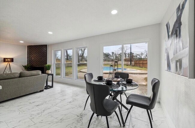 Building Photo - 1210 Burning Tree Rd