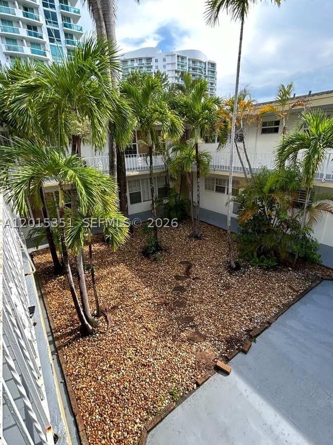 Building Photo - 7920 East Dr