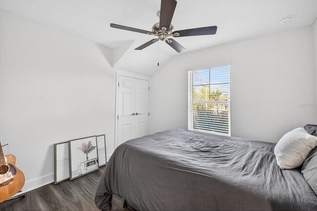 Building Photo - 115 E Broad St