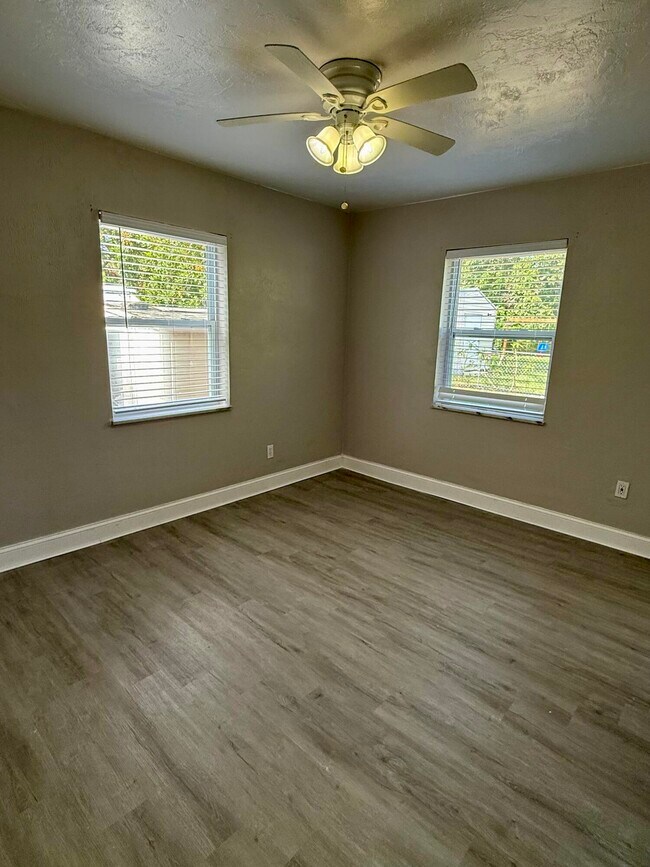 Building Photo - 171 Princess Dr