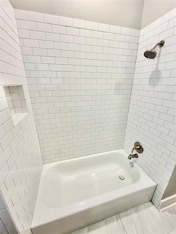 Building Photo - 1201 E Lamar St