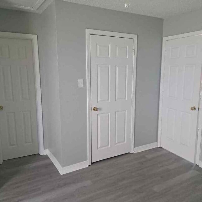 Building Photo - 42470 Barry Ct