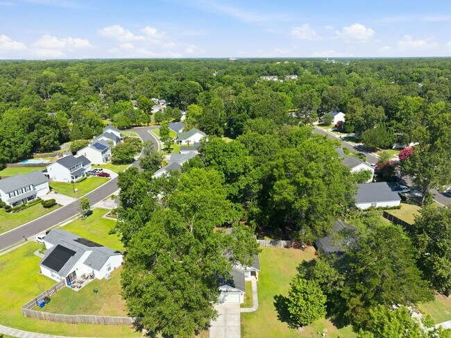 Building Photo - Comfortable 3BR Ranch with 2-Car Garage in Northwoods Pointe