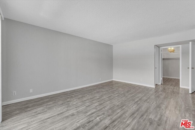 Building Photo - 4647 Willis Ave