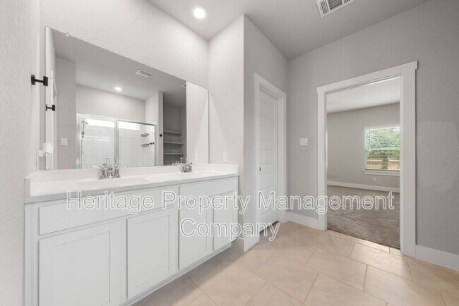 Building Photo - 4534 Lampasas Flts