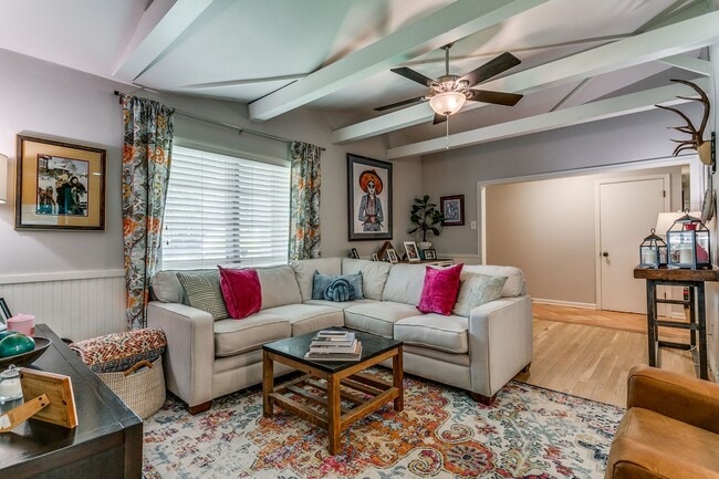 Building Photo - 7407 Quail Run Dr