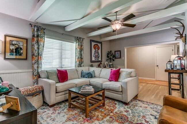 Building Photo - RENOVATED 3-BEDROOM IN NORTHWOOD