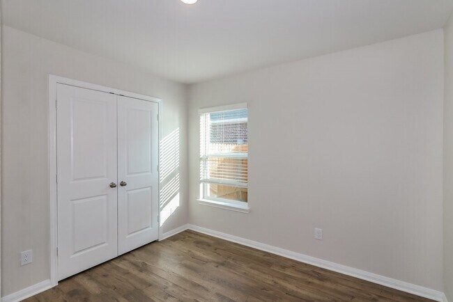Building Photo - 7542 Tipton Meadow Way