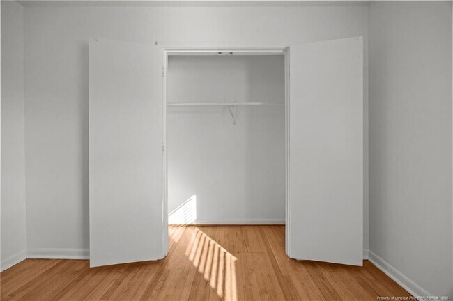 Building Photo - 5419 Laramie Ct