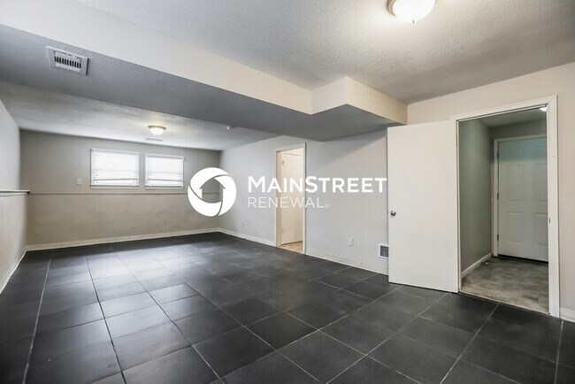 Building Photo - 3 Bedroom Pet-Friendly Home in Belton, MO with Main Street Renewal