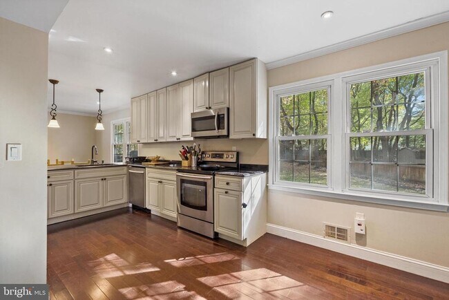 Building Photo - 2307 Ballycairne Ct