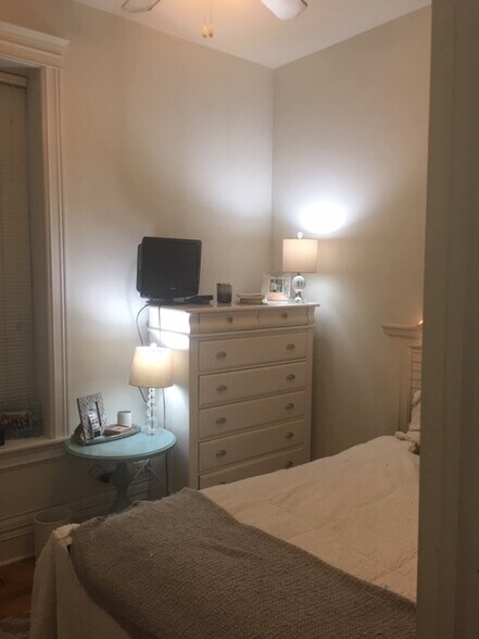 2nd Bedroom - 2129 W Potomac Ave