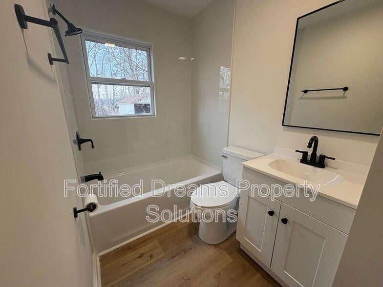 Building Photo - 431 Peeden Dr