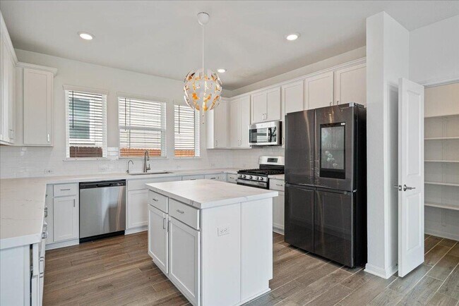 Building Photo - 6516 Rounded Pebble Ln