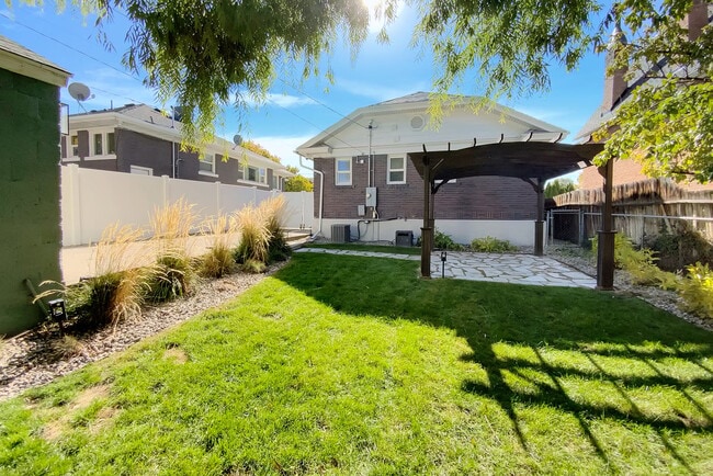 Building Photo - 754 E 1700 S